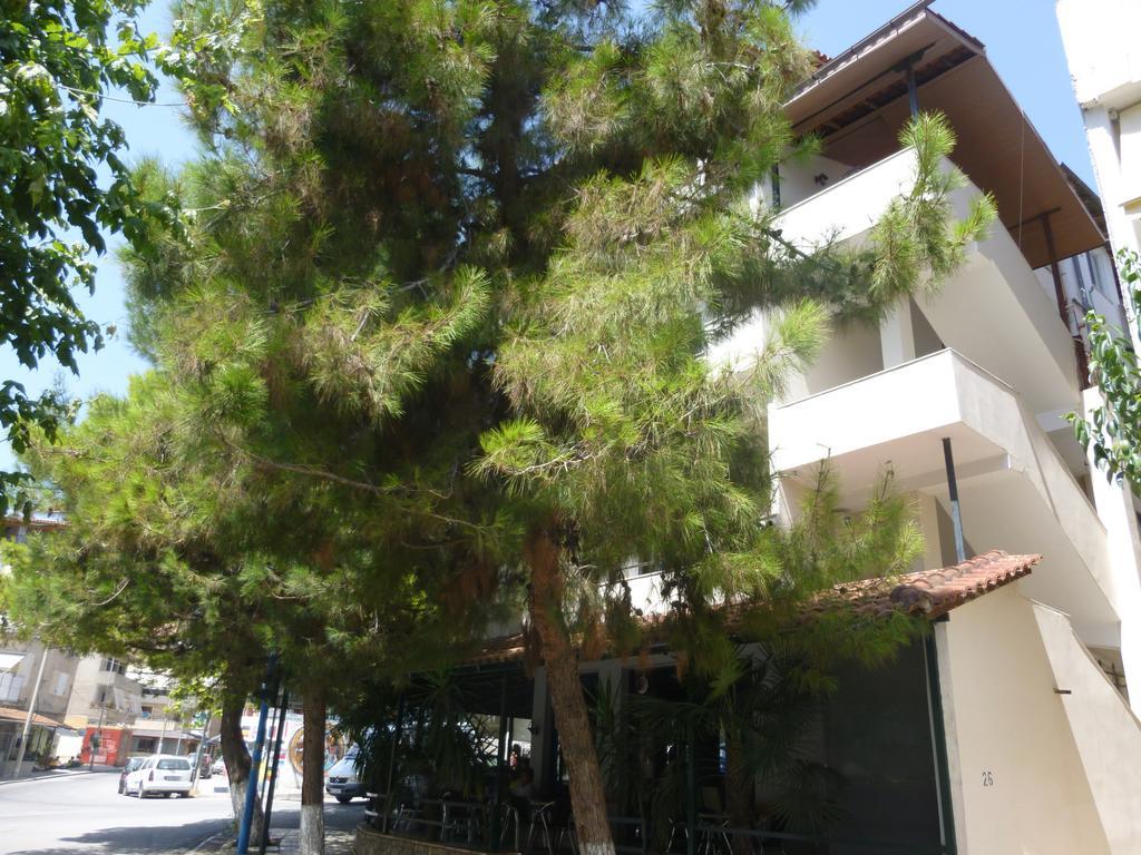 Joy Hotel Саранде Екстериор снимка
